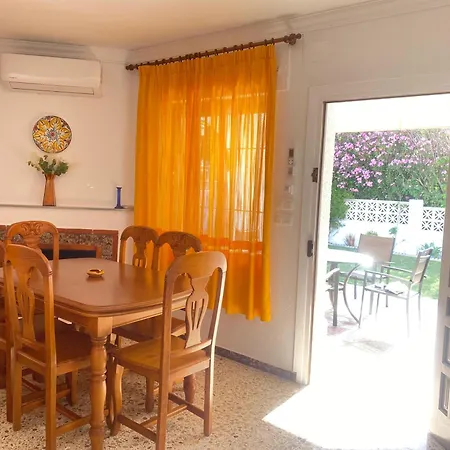 Casitasmanoli Fuente Del Gallo *